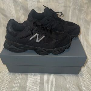 New Balance 9060 Sneakers Triple Black Youth 6.5 Women’s Size 8